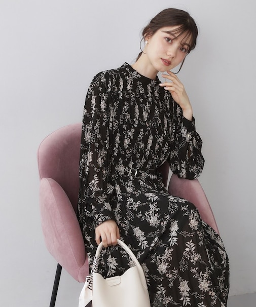 ベルト付きプリーツフレアワンピース【洗濯機OK/イージーアイロン/防シワ】《5col》