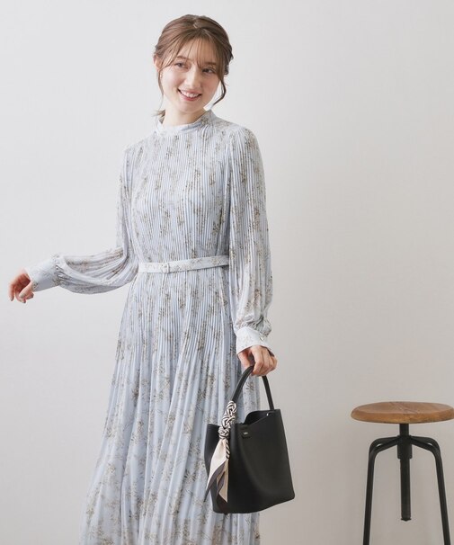 ベルト付きプリーツフレアワンピース【洗濯機OK/イージーアイロン/防シワ】《5col》