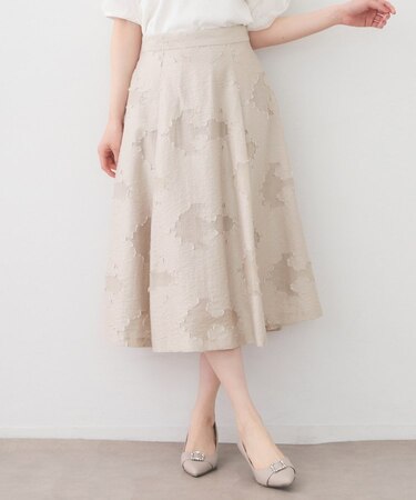 フラワーカットジャカードタックフレアスカート【洗濯機OK/イージーアイロン】