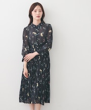 衿付き花柄プリーツフレアワンピース【洗濯機OK/イージーアイロン】