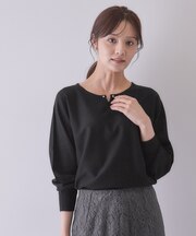 ビジューモチーフ付きドルマンニット【洗濯機OK／抗ピリング】