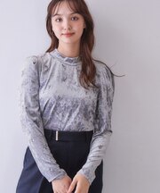 ベロア刺繍ハイネックトップス【洗濯機OK】