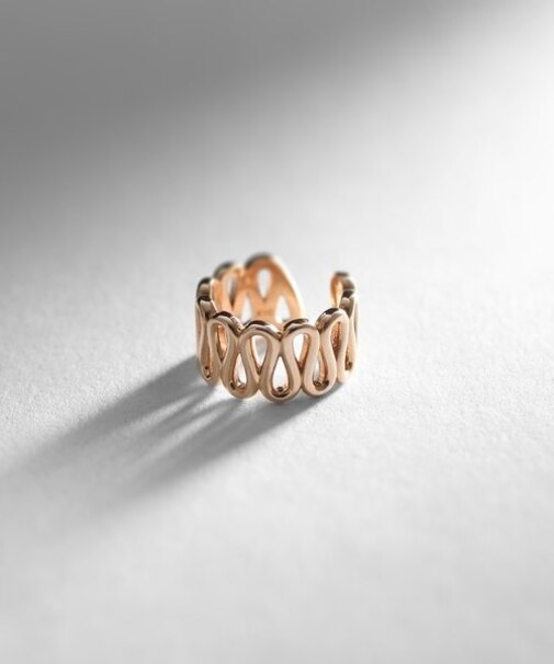 K10エイトノット イヤーカフ