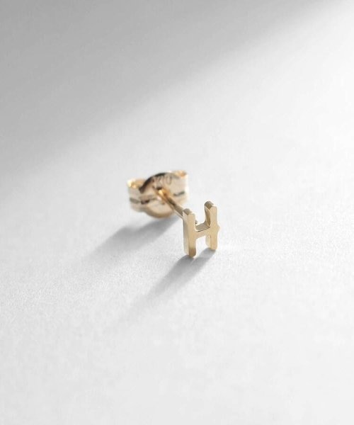 【片耳】ココシュニック　ピアス WEB限定】K10イニシャルH スタッドピアス（片耳用）｜ココシュ