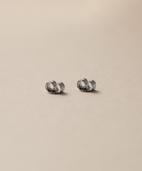 プラチナピアス プラチナ ピアスキャッチ｜ココシュニックの通販｜&mall（アンドモール