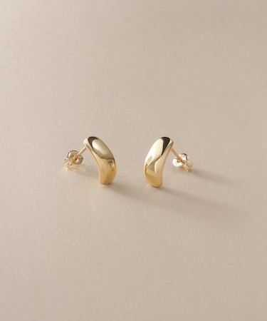 K10中空クッションカーブ スタッドピアス