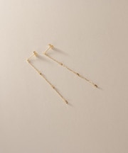 K10スクエアビーズチェーン スタッドピアス