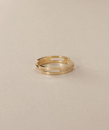 K10ダイヤモンド シフテッドオーバーラップ リング