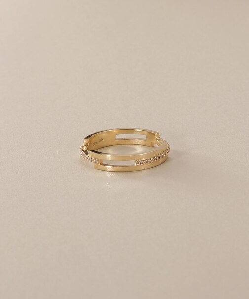 K10ダイヤモンド シフテッドオーバーラップ リング