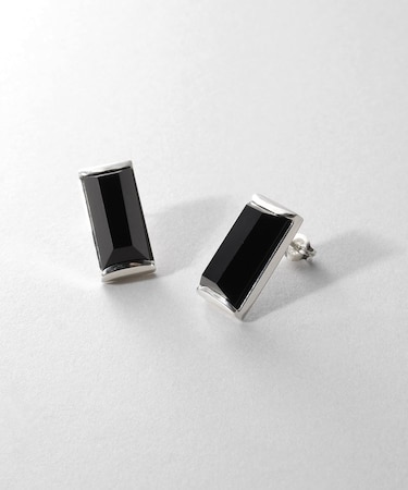 シルバー オニキス バケットカットスタッドピアス