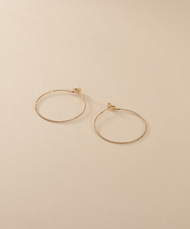 K10カットボールフープピアス