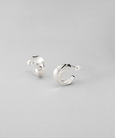 シルバー フローツイストピアス