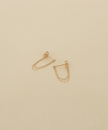 K10ミラーカットチェーン ドレープフープピアス