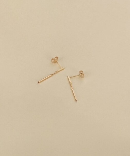 K10ホロウレクタングルハンギングピアス