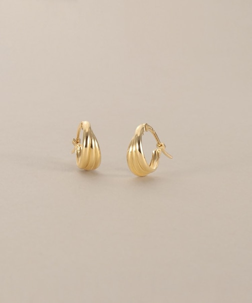 K18甲丸トリプル フープピアス