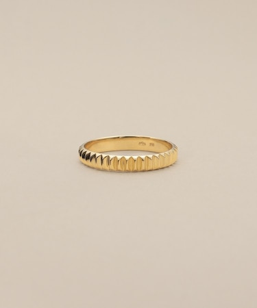 K10ウェッジカット リング