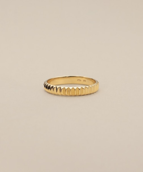 K10ウェッジカット リング