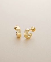 K18ダイヤモンド グルーヴパターンフープ スタッドピアス