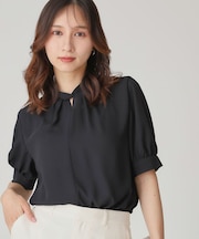 【手洗い可／日本製／一枚着】衿ねじりデザインブラウス