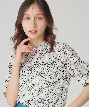 【手洗い可／日本製／一枚着】衿ねじりデザインブラウス