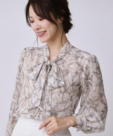 【手洗い可／日本製】花柄ボウタイブラウス