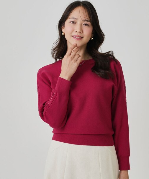 【手洗い可】ケーブルとビーズの袖デザインニットトップス