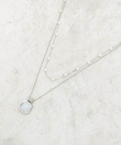 ディオパール調ビーズ／ステンレス素材