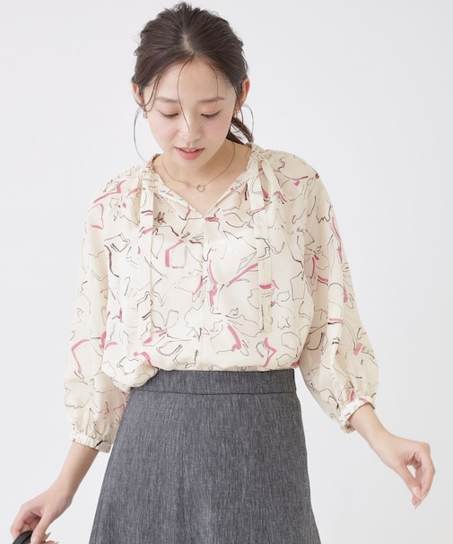 【手洗い可/通勤服】シアーローン花柄ブラウス