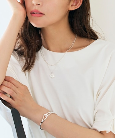 メタルノットバングル