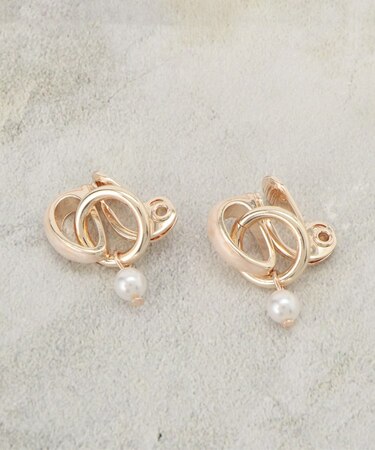 【痛くなりにくい】エポメタルリングパール調イヤリング