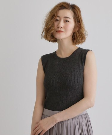 さりげないラメで毎日のコーデにアクセントを リブラメニットタンク