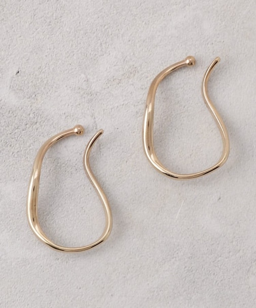 オーバルメタルイヤーカフ