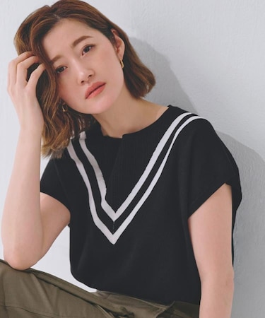 繊細な透かし編みが上品な大人のチルデンニット