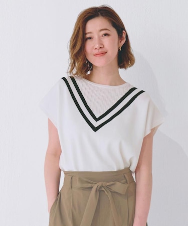 繊細な透かし編みが上品な大人のチルデンニット