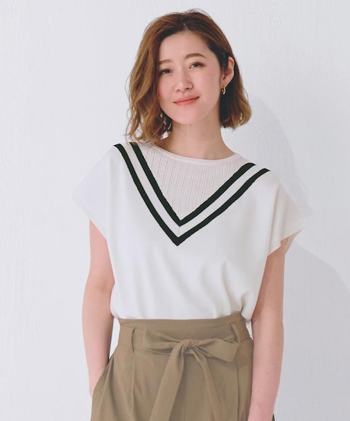 繊細な透かし編みが上品な大人のチルデンニット