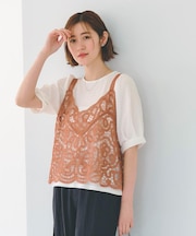 1枚でお洒落に決まるレースビスチェ×ブラウスSET