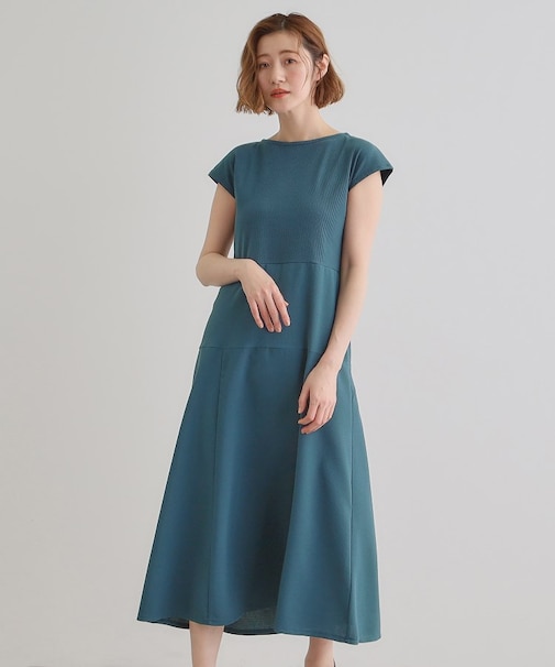 美シルエットなドッキングフレア切替ワンピース