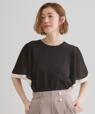 袖透かし編みフレアースリーブニット