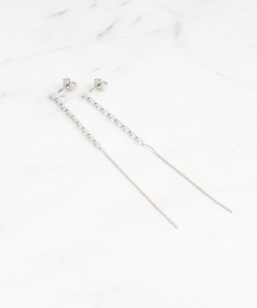 ビジューロングピアス