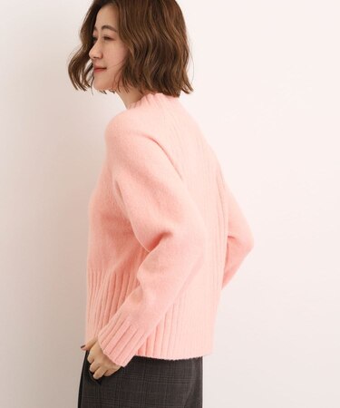 【石川梨華さん着用】【洗える】バックリブ切替ニット