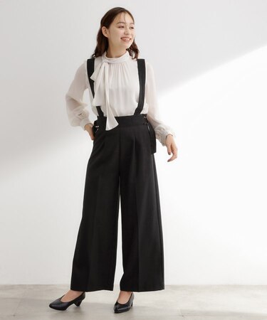 サス付きセンタープレスワイドパンツ