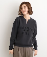 カレッジロゴキーネックニット