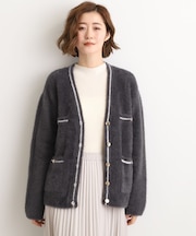 【石川梨華さん着用】軽やかフェザーで魅せる、クラシカルな主役カーディガン