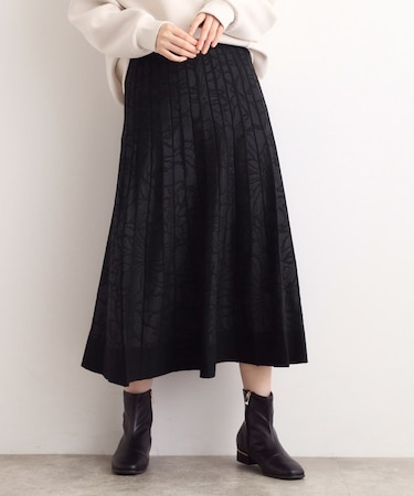 【石川梨華さん着用】レース柄ジャカードプリーツ風ニットスカート【SET UP対応】