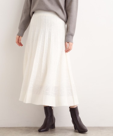 【石川梨華さん着用】レース柄ジャカードプリーツ風ニットスカート【SET UP対応】