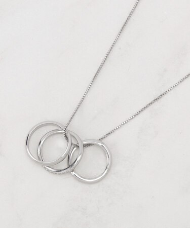 3リングビジューネックレス