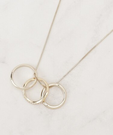 3リングビジューネックレス