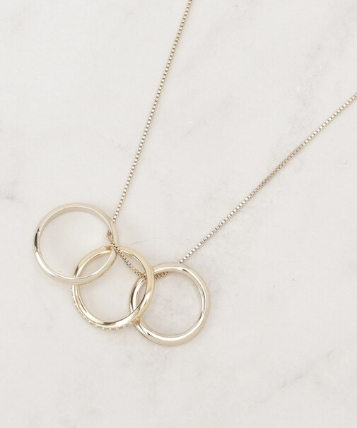 3リングビジューネックレス