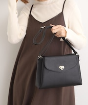 人間工学フラップ3層ショルダー