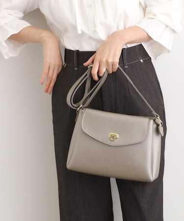 人間工学フラップ3層ショルダー